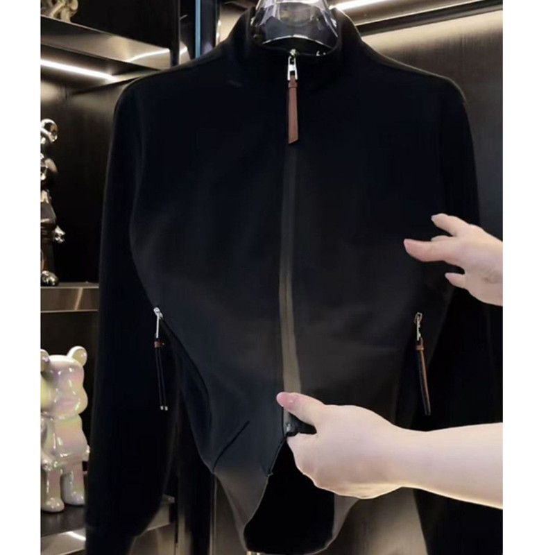 European Style Spring and Autumn New Men's Stand Collar Zip-Up Jacket, Fashionable Versatile Designer High-Quality Coat European Style Spring and Autumn New Men's Stand Collar Zip-Up Jacket, Fashionable Versatile Designer High-Quality Coat