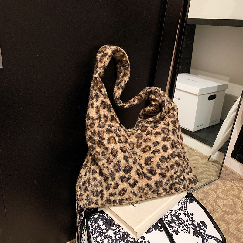 Bolsa de lana de gran capacidad para mujeres 2024 nuevo otoño e invierno casual bolso de hombro estriado multifuncional bolsa de viaje de clase