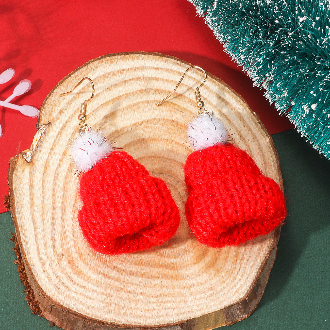 1 Paar Süß Weihnachten Weihnachtsmütze Stoff Ohrringe display picture 2