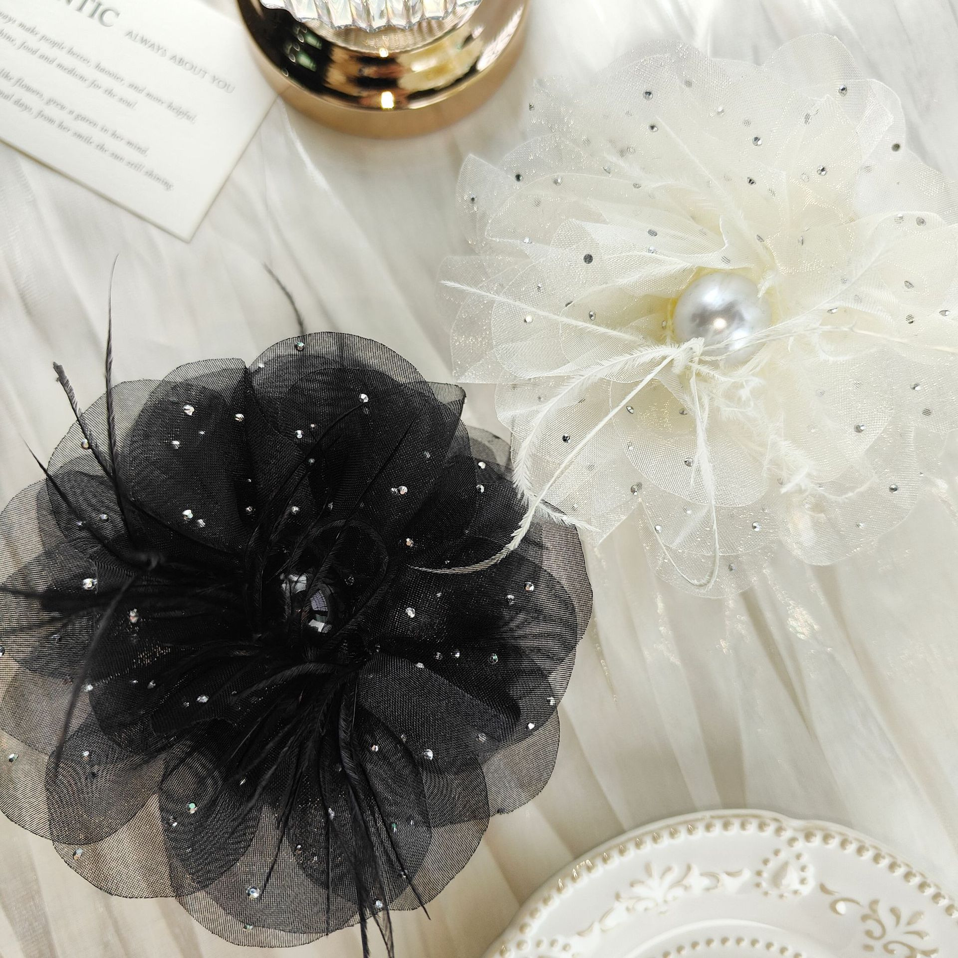 Hele luksuslik must kipsophila pojengiõie sulgedest kinnihoidev klamber, haikala, keskmise suurusega juuksenõelaga ketaskinnitusega juuksenõel, täiustatud peakate_voghion.com