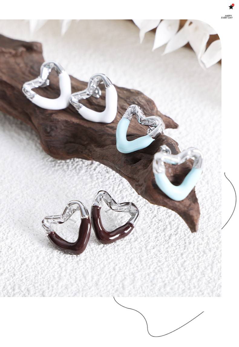 1 Pair Quantity 1 Pair IG Style Simple Style Heart Shape Enamel Plating Hollow Out Titanium Steel 18K Gold Plated Ear Studs