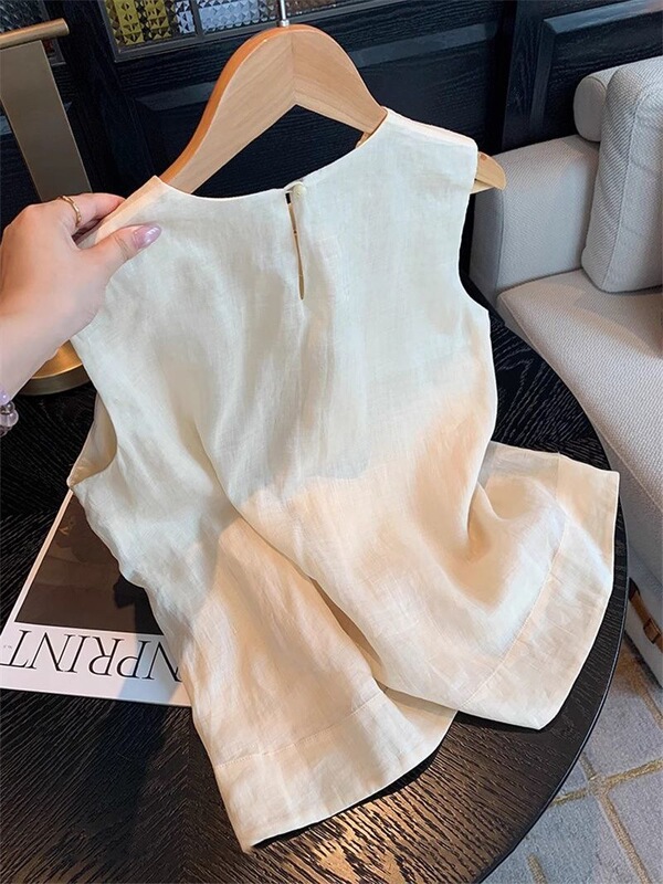 Round Neck Thin Sleeveless Top for Women, Summer High-End New Style Vest, Retro Fairy-Like Floral Embroidery, Elegant Niche Shirt
