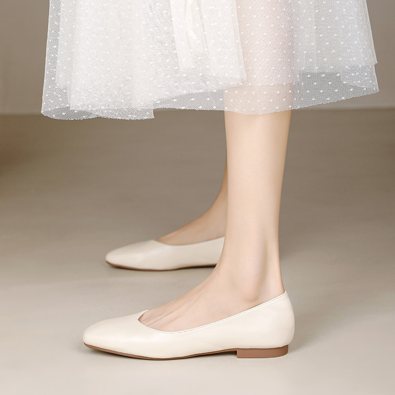 미색 사각형 머리