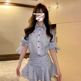 法式学院风连衣裙子女春2025新款收腰蓝色条纹衬衫短裙套装