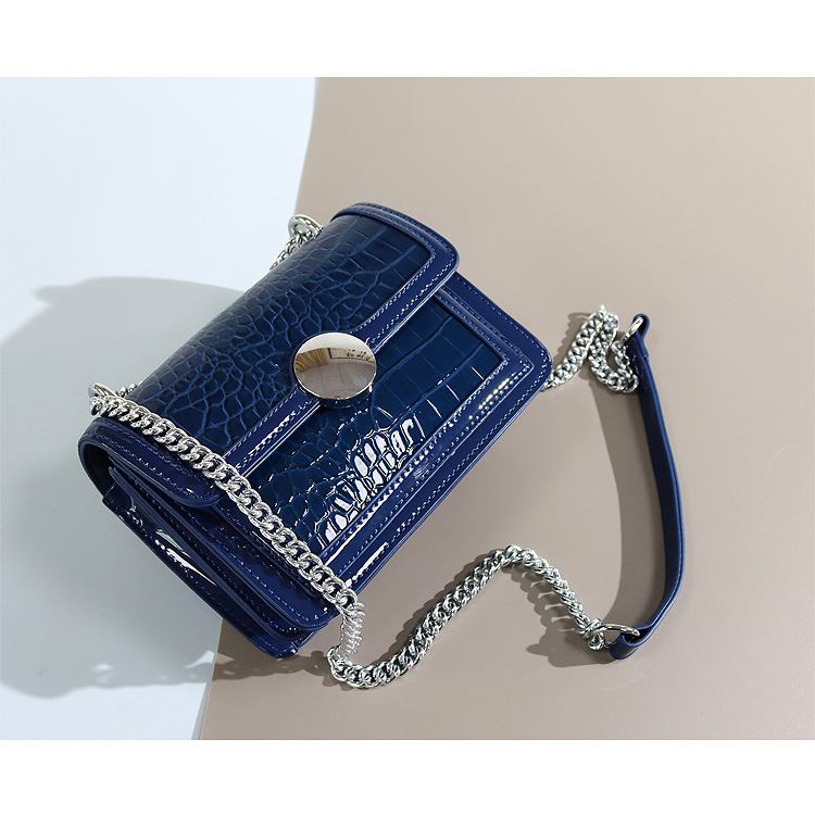 2021 Crossbody Summer Chain Small Wild Popular Multi-layer Texture Fashion Square Bag display picture 2