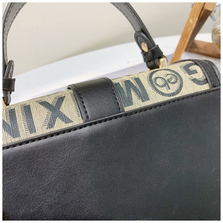 Borsa a tracolla piccola quadrata donna design classico niche_voghion.com