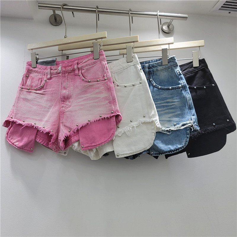 Pantalón Corto Vaquero con Remaches y Flecos de Denim, Pernera Ancha, para Verano y Uso Diario