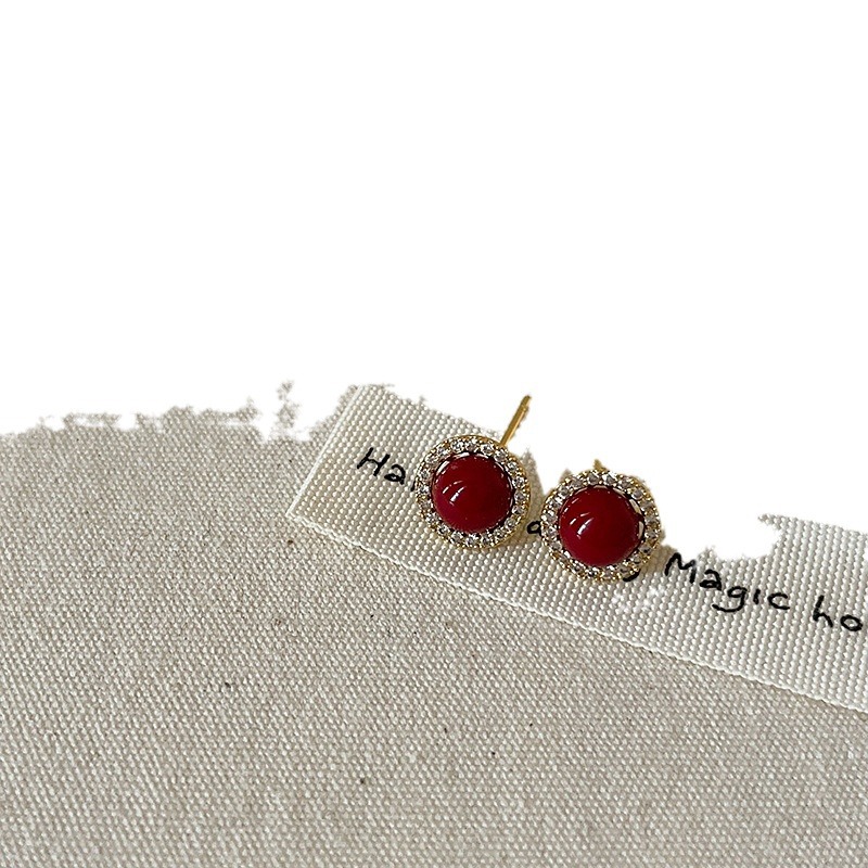 Small retro elegant fashionable earrings with zircon from pearl