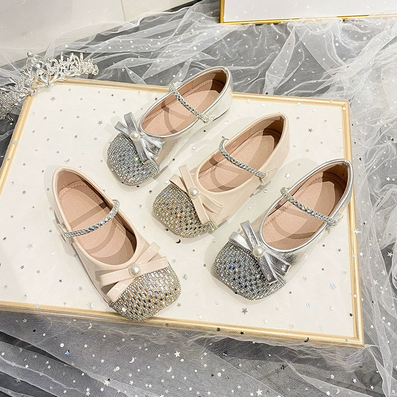 Крустальные туфли для девочек Принцесс Крустальные туфли 2024 весна и осень новая маленькая девочка сладкий лук корейская версия туфли для девочек со стразами