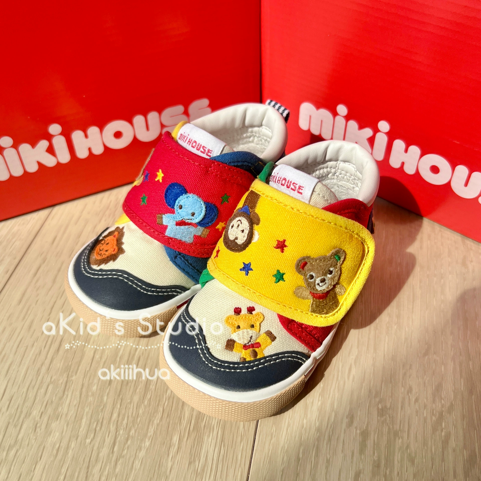 Японская одиночная внешняя детская обувь Miki 2 абзаца хороший друг вышивка с маркой на холсте