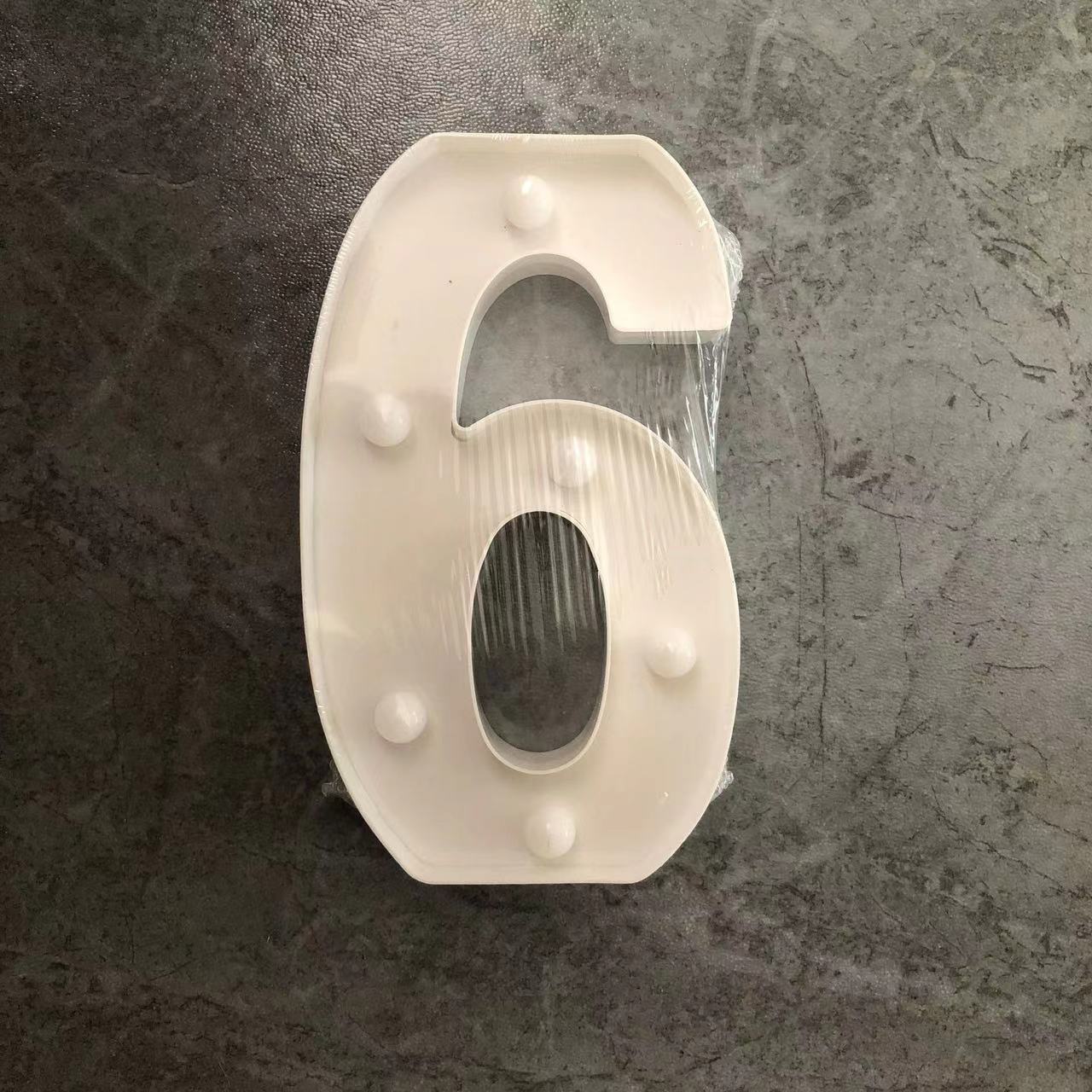 Lámpara LED de Letras y Números de PVC Decorativa para Fiestas y Bodas image 34