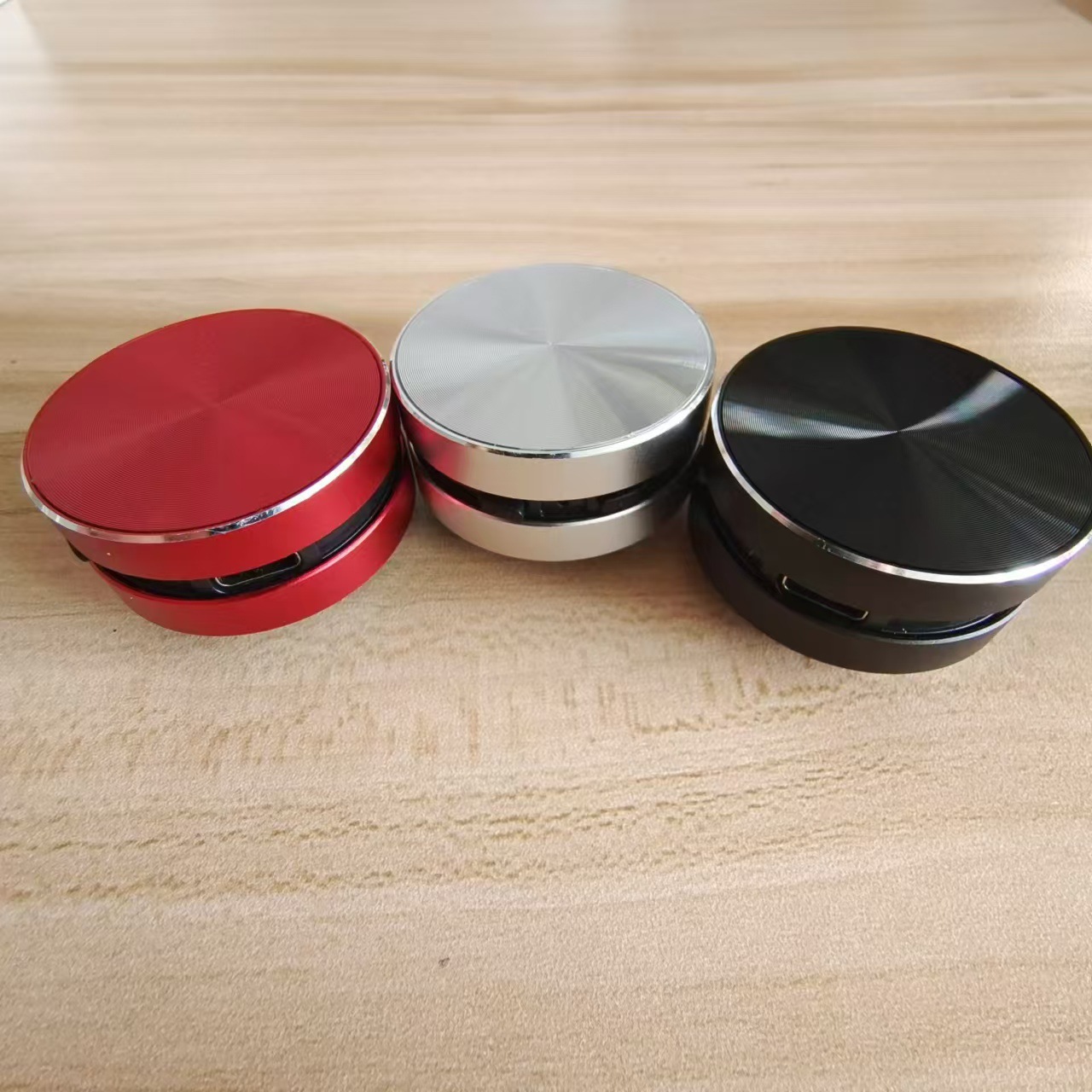 2024 resonancia audio de conducción ósea venta caliente transfronteriza tecnología negra succión magnética estéreo portátil metal pequeño cañón de acero cuidadosamente seleccionado