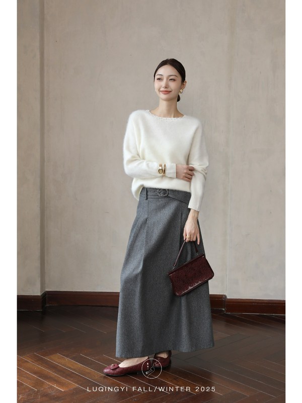 鹭青一【绒贝9.08 20:00 新品】轻奢羊绒拉毛珍珠圆领长袖毛衣女|undefined