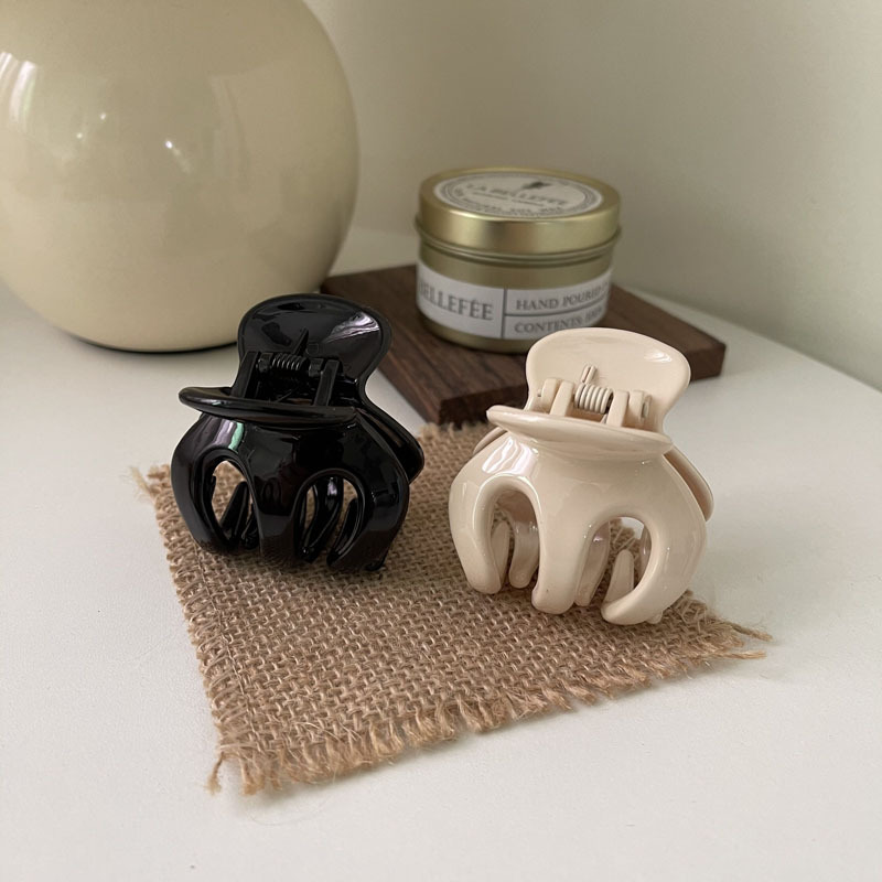 Új verziójú kis fogású hajcsat akril fekete barna francia hajcsat cápacsat hajcsat Korea, Európa és az Egyesült Államok egyszerű_voghion.com