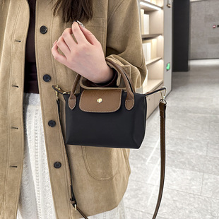 �羳����Ů2025�¿����Ƥ�ߴ�����������Ӱ��r������μ�б���