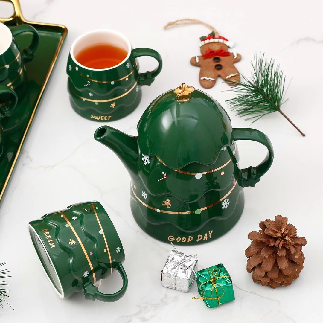Estilo nórdico de cerámica personalizada árbol de Navidad juego de agua traje de regalo perfumado té botella de agua fría con bandeja de taza combinación