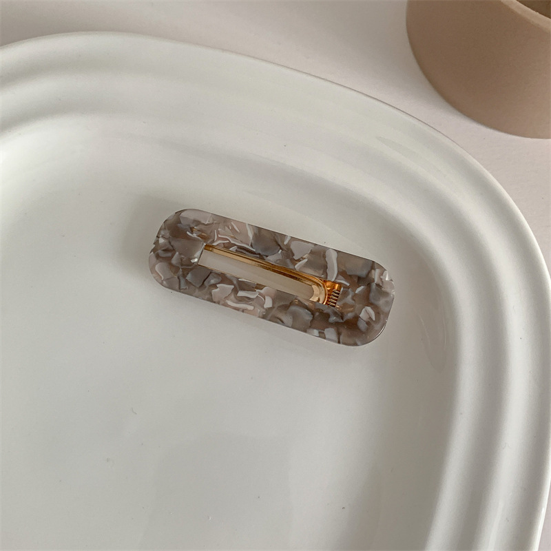 灰色大理石方形款