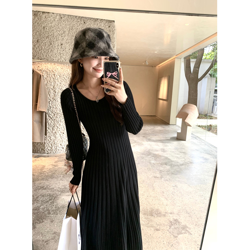 77store 羊毛特殊织法针织连衣裙女冬修身显瘦中长款打底毛衣长裙