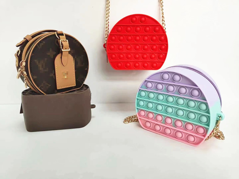 灭鼠先锋斜挎包