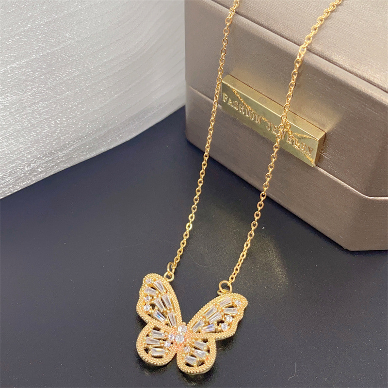 Retro Butterfly Titanium Steel Inlay Zircon Necklace display picture 2