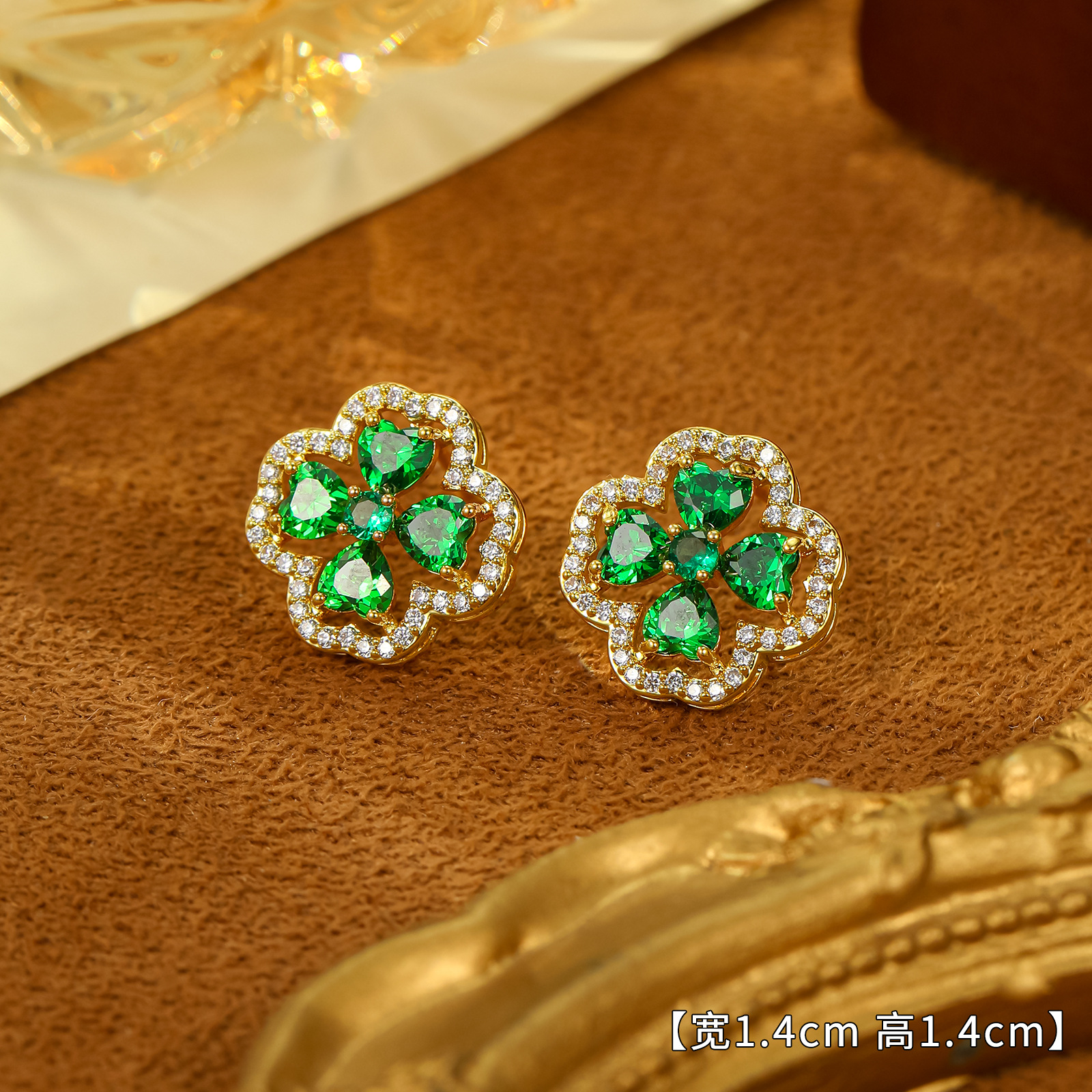 Explosiones transfronterizas lujosas de cuatro hojas color zircon conjunto de joyería de alta sensación única retro simple exquisita versátil