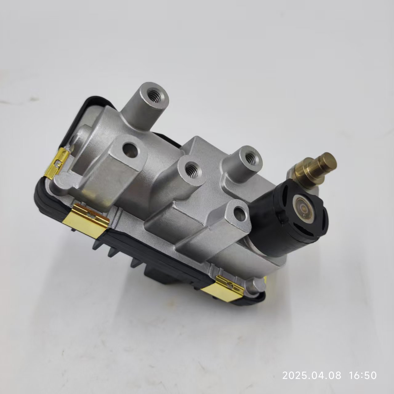 Actuador del Turbocompresor 3.0L 6NW010099-24 de Metal con Control Eléctrico para Range Rover RAM 1500 image 4