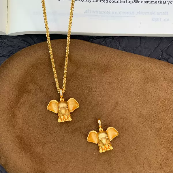 24K real gold electroplated, strong color retention, same style as on Xiaohongshu, large-ear brushed Dumbo necklace, high-end vintage feel