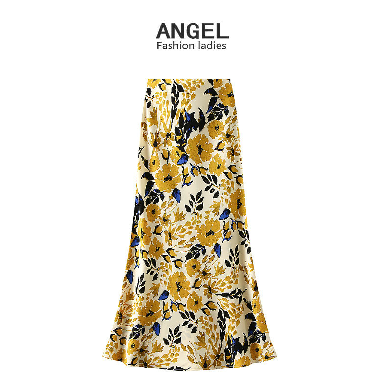 Fashionable retro skirt
