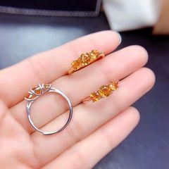 本格的な天然の黄水晶の指輪の旺夫の女性の指輪の開口部は小さい大衆の設計の指輪の925銀の百合の金を調節することができます。