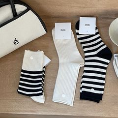 春夏新款休閒黑白條紋紐扣中筒襪子女拼色雙針吸汗棉襪四季通用