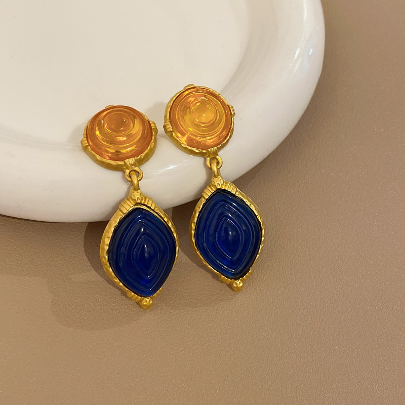 Retro Heart Shape Copper Plating Resin Earrings 1 Pair