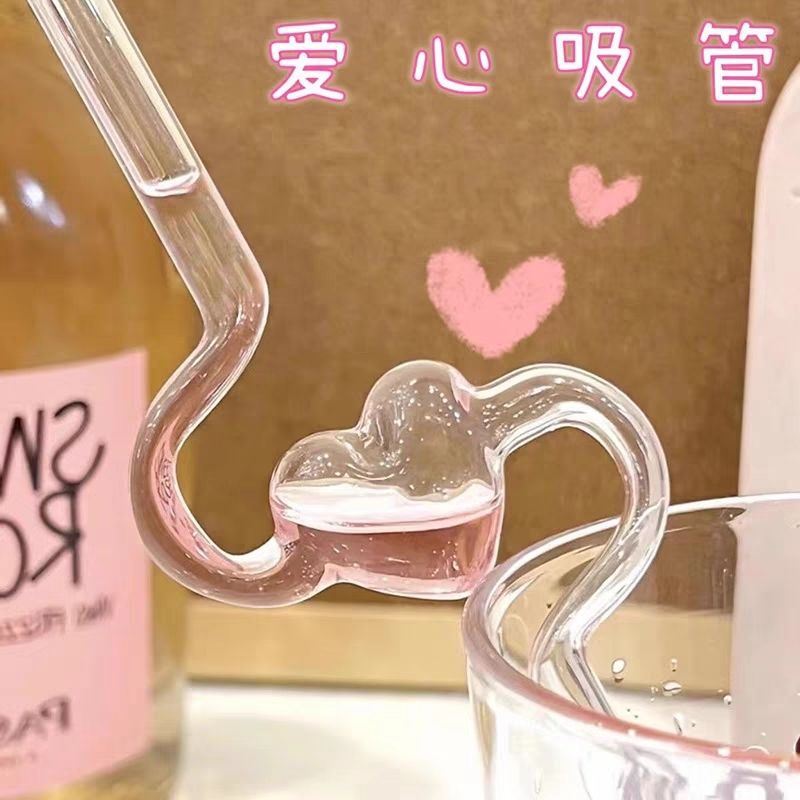 Paja de vidrio para que el bebé se enamore de beber agua, amor, corazón de una niña, pareja de alto valor facial, artefacto de amor