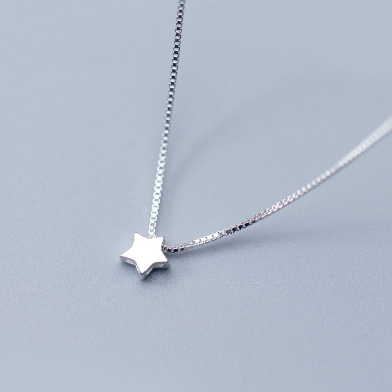 Korean Fashion New Simple Star Necklace Female Creative Copper Clavicle Chain display picture 5