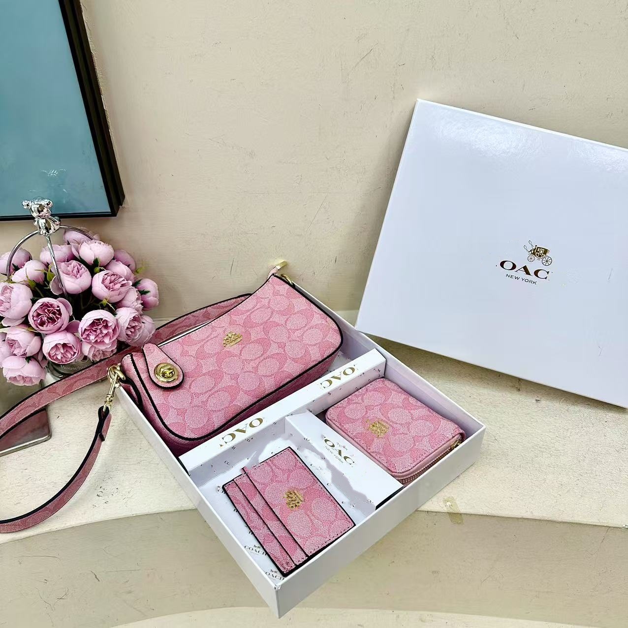 2025 nuevo Kome bolso brazo cartera de tres piezas conjunto de co caja bolsa de tarjetas de comercio exterior transfronterizo bolso de donación