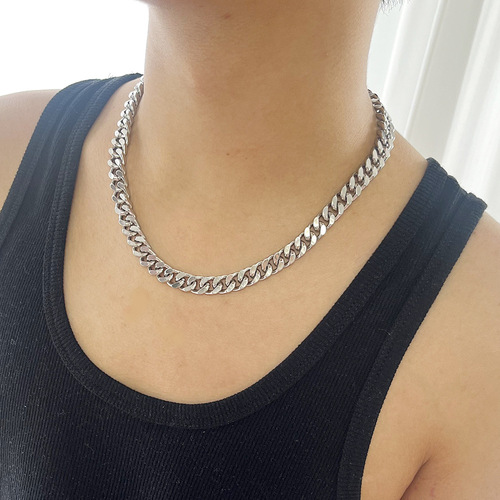 Best-selling cross-border stainless steel hip-hop men's Cuba chain simple accessory sweater chain niche jewelry titanium steel accessories for men