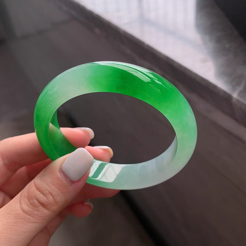 Myanmar Natural Jade A Goods Yang Green Floating Flowers Ring Jade Bracelet High-end Ice White Blue Half Landscape Bracelet