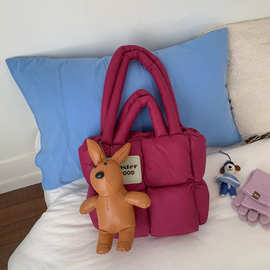 菱格方块托特包包女2025秋季新款潮流小众枕头包单肩腋下包泡芙包