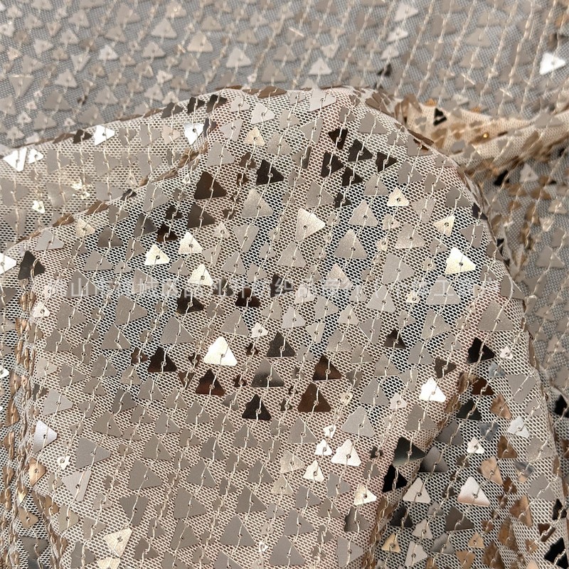 Triángulo full sequinilla elástica tela de malla de verano transpirable bordada ropa de moda fuente de fábrica de suministro