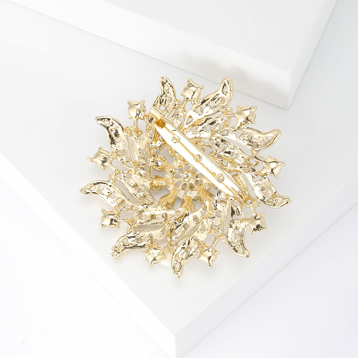 Nuova spilla di strass alla moda retrò, spilla per vestiti versatile di alta qualità fissa i vestiti_voghion.com