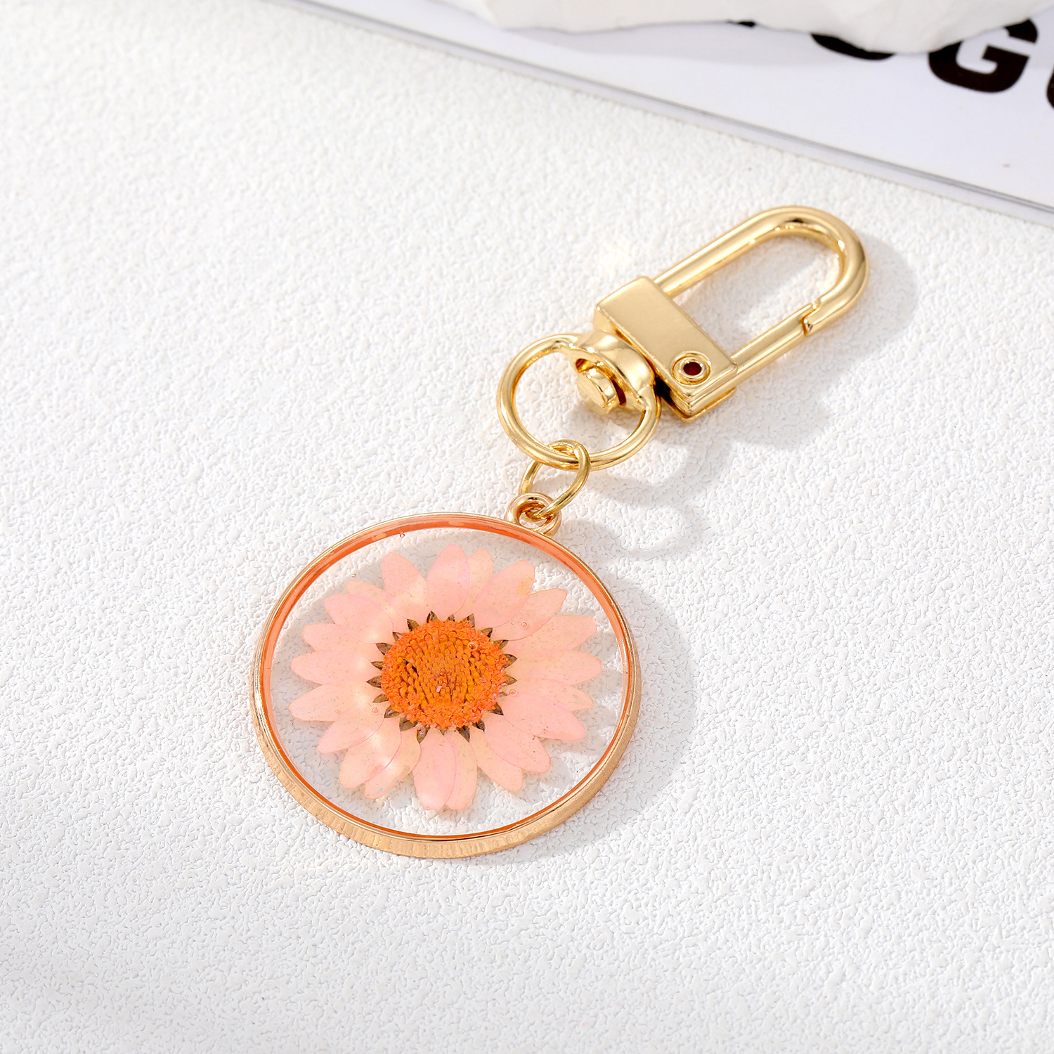 15g Weight Keychain Classification 1 Piece Quantity Daily Occasion Alloy Material Flower Pattern Women'S Gender Epoxy Design Pastoral Style Pastoral Flower Alloy Epoxy Women's Keychain 1 Piece 6