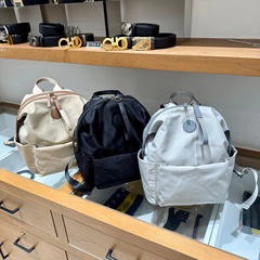 2025 新しいシンプルなコンピュータバッグレジャー旅行バックパックファッション大容量通勤バックパックナイロンバックパック