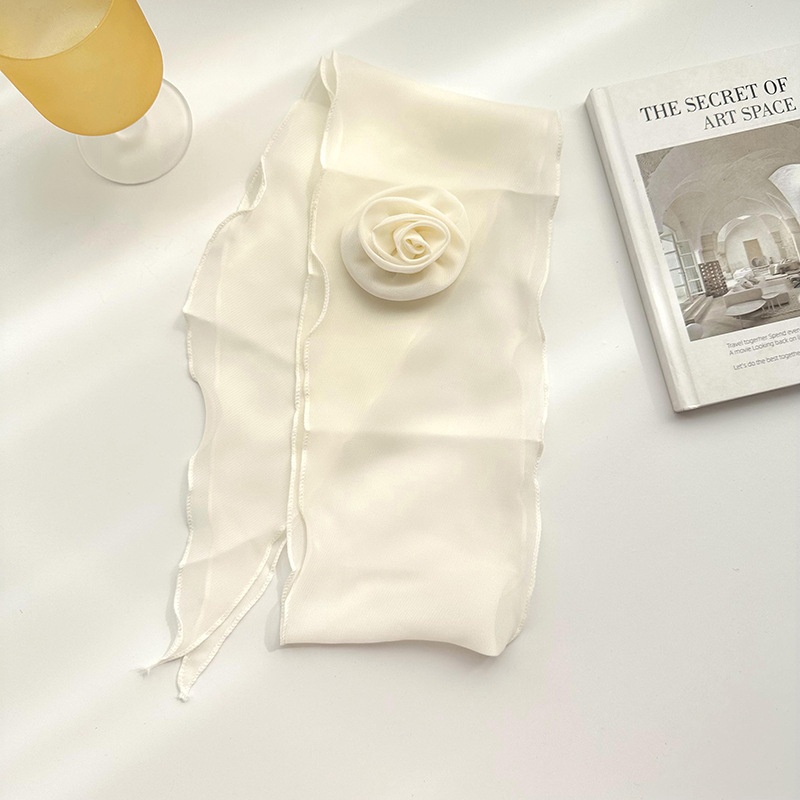 Pañuelo de seda para mujer primavera y verano nuevo estilo flor rosa color sólido estilo fino temperamento salvaje moda transmisión en vivo cinta pequeña bufanda