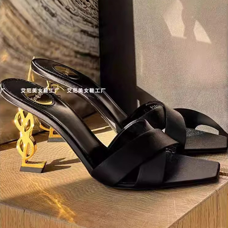 Sandals heels square toe