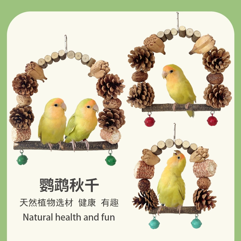 Попугай качели натуральное бревно стоит на полюсе