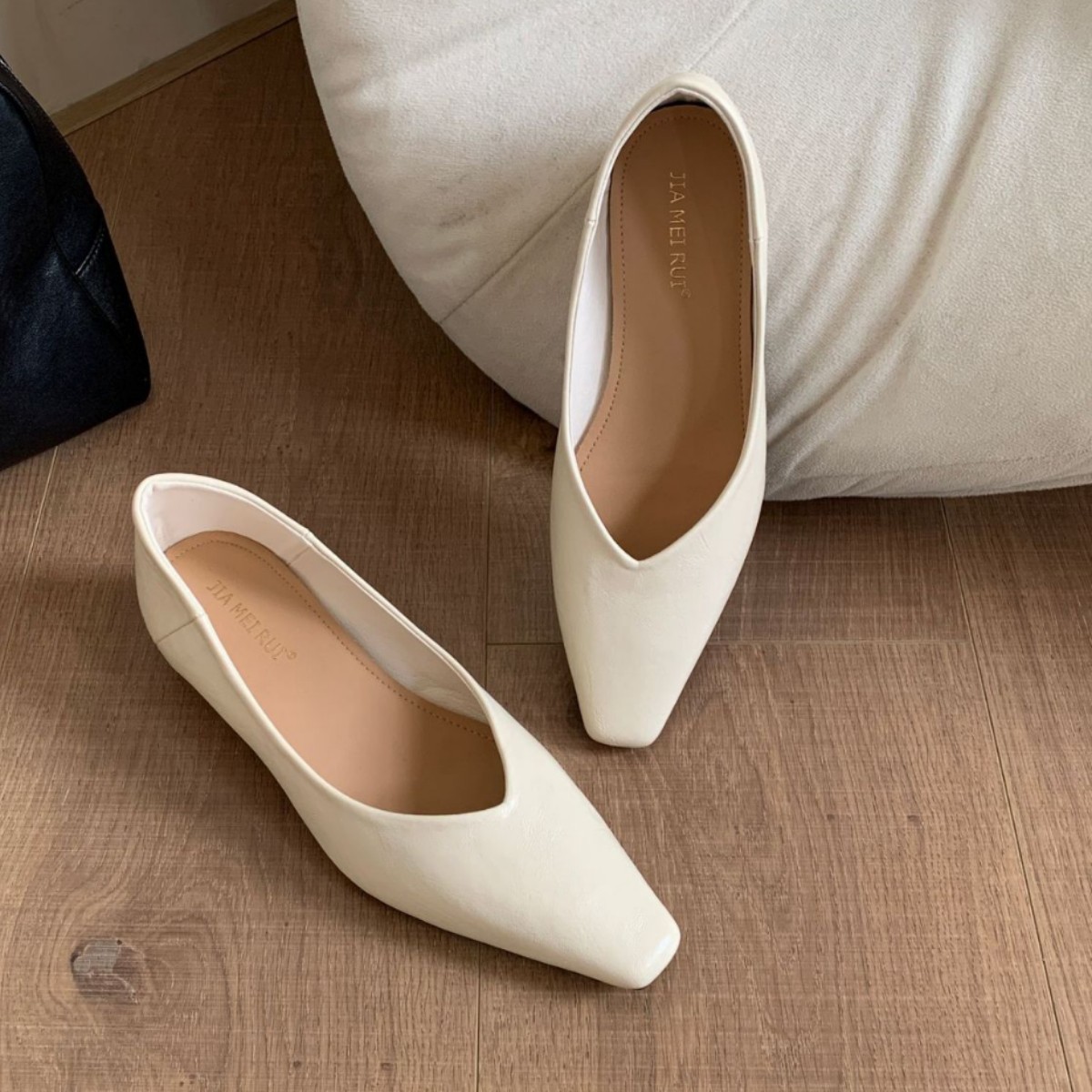 2026 New Spring Work Black Work Shoes Low Heel Square Head Single Shoes Inner Height Increase Temperament Flat Shoes Women_vogvips.com