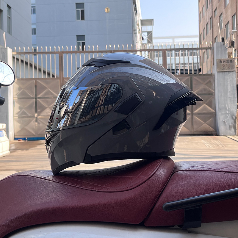 Cuatro estaciones coche eléctrico casco de seguridad cola grande superficie expuesta Jiekai 3C certificado casco de la motocicleta casco completo de la motocicleta de los hombres personalidad