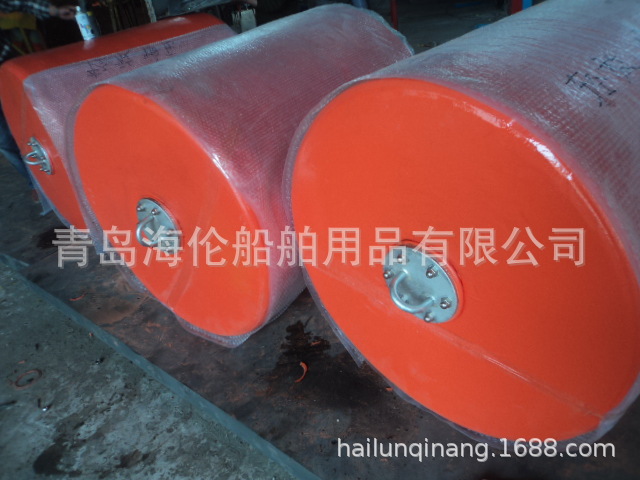 船舶码头缓冲撞泡沫护舷防撞设施青岛否是海伦0.2-4.5米橡胶护舷