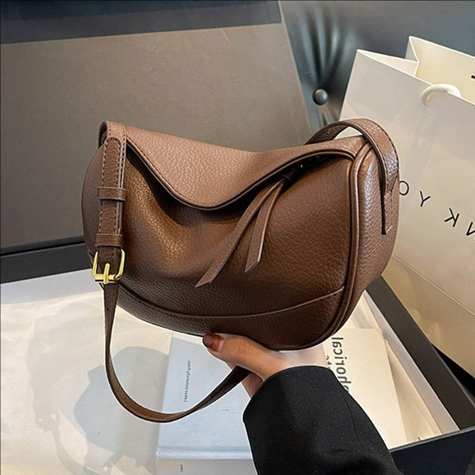 여성용 가방 2026 봄 여름 신상 크로스백 캐주얼 미니백 스포츠 숄더백 수업 통근용 일본풍 만두백