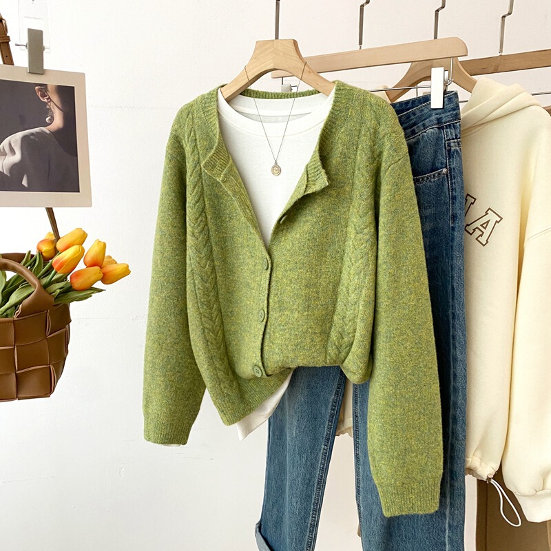 Special Offer with Free Shipping, Non-Returnable, Anti-Pilling, Thick Knit, Round Neck, Long-Sleeve Cardigan Sweater for Women 1208