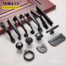 ��Լ���������ʽ�����Ű��ֱ�ŷ��װ���Ͻ����ֺ�ɫ����E18